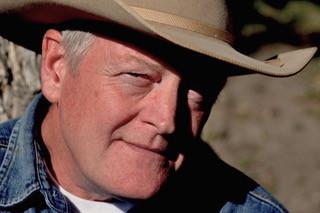 Author Craig Johnson talks with Chugwater Chili